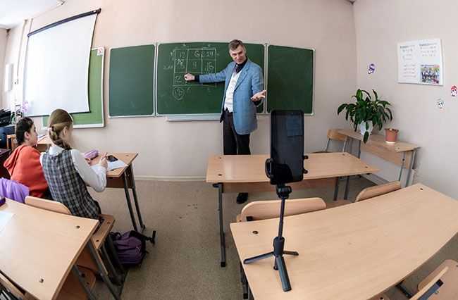 Учитель в TikTok: уроки челябинского математика набирают миллионы просмотров