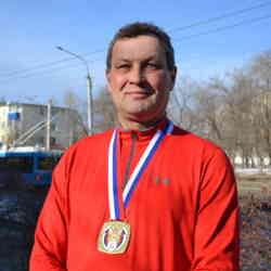 Быстрее ветра: житель Миасса снова победил в Байкальском марафоне
