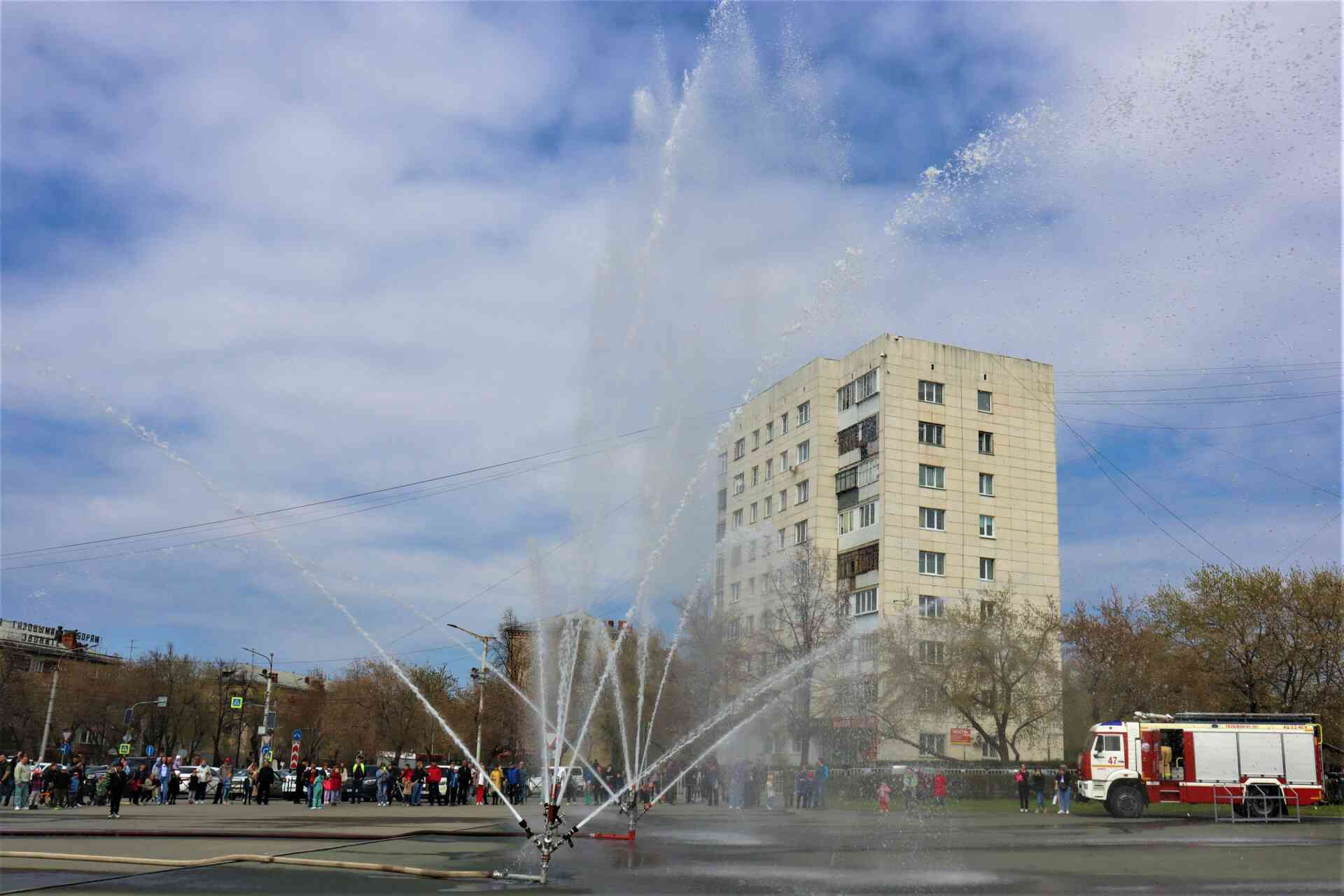 Миасские огнеборцы отметили 374-ую годовщину противопожарной службы в России