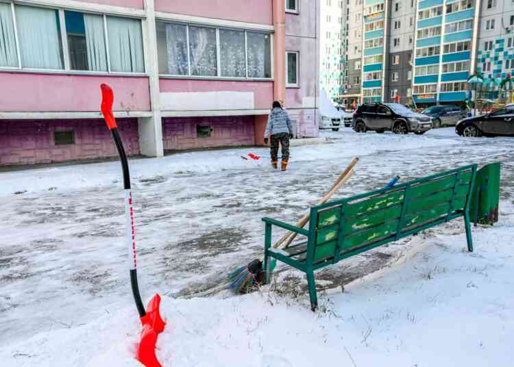 Лопата для уборки снега своими руками: как сделать самому, чертежи, фото, видео