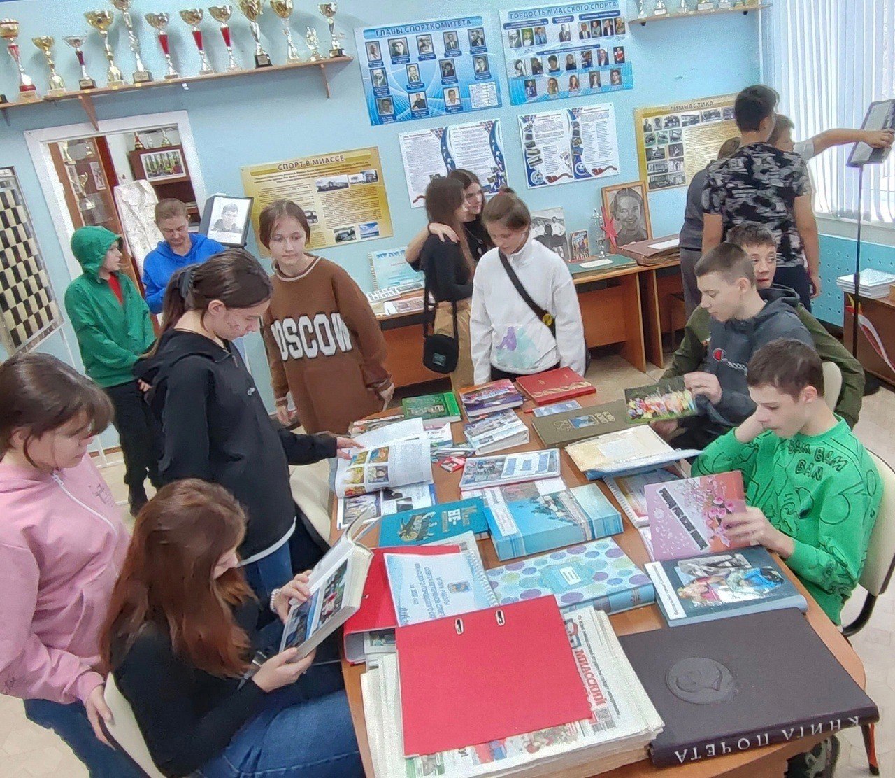 Ребята из Донбасса посетили музей «Спортивная слава города Миасса»