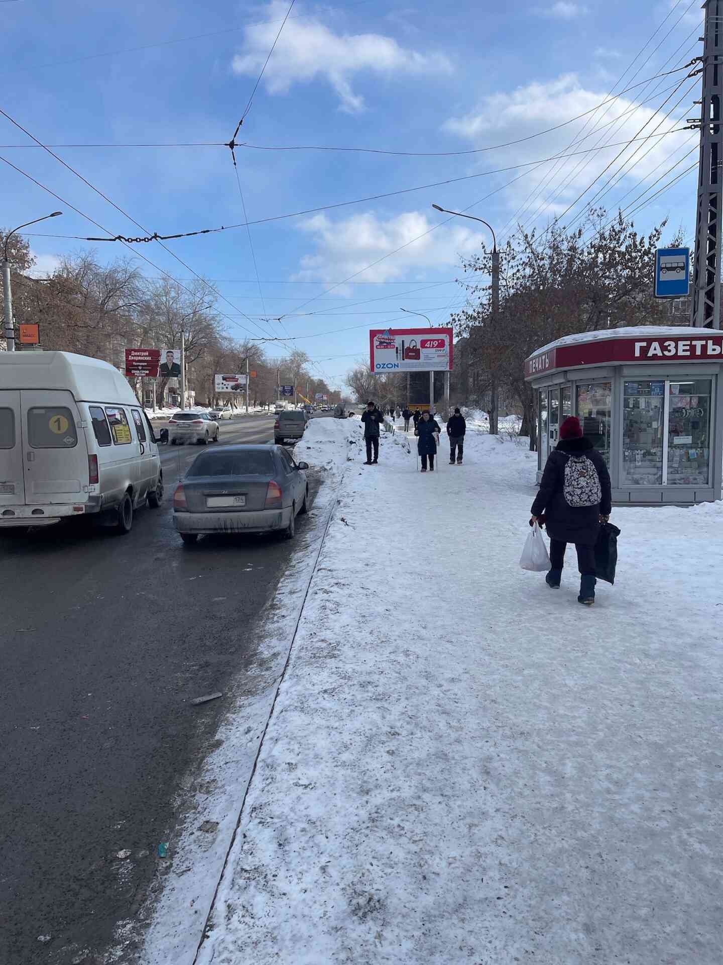 Водителей, паркующихся на остановке "Лихачева", привлекли к ответственности