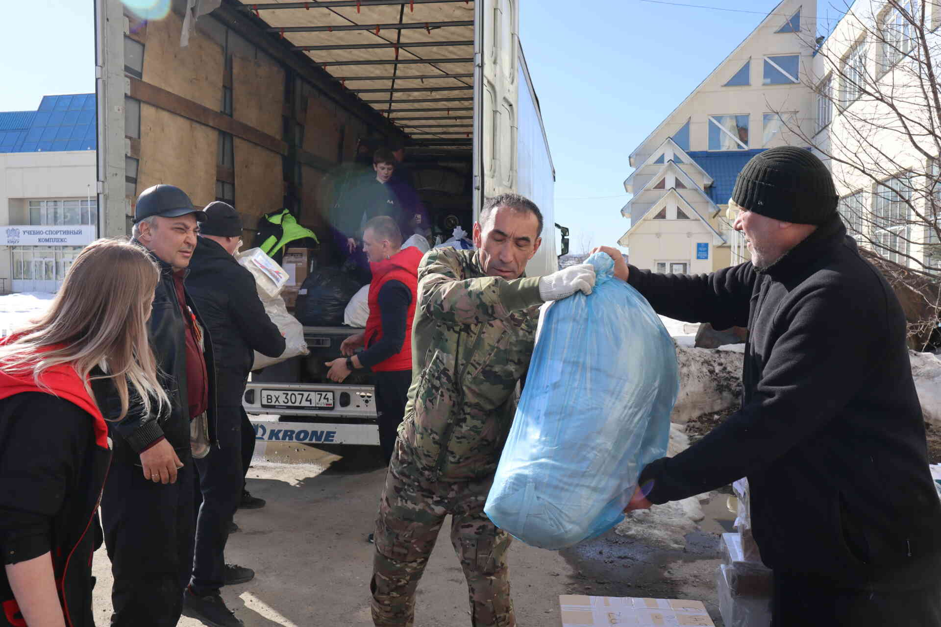 Миасс отправил гуманитарный груз в зону СВО для военных и мирного населения