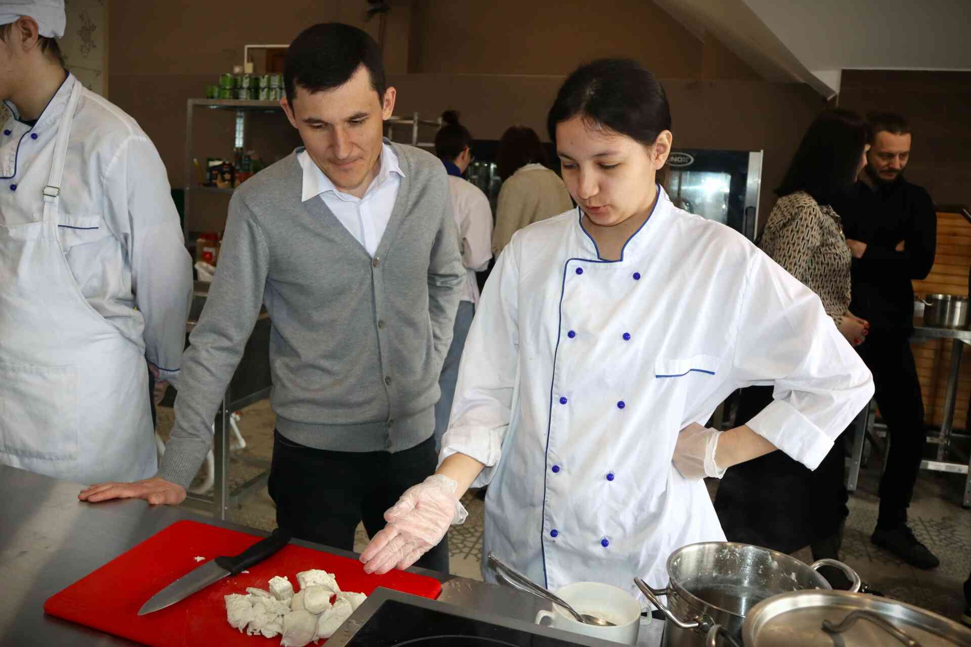 Вкусно и красиво: юные повара продемонстрировали свои умения и навыки