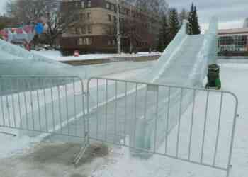 Ледовые городки снова закрываются в Миассе