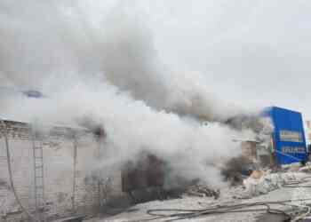 Склад базы «Смак» горел в Миассе