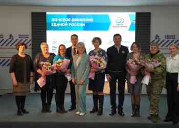 Акция «Цветы – мамам героев» стартовала в Челябинской области