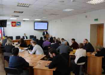 Реализацию нацпроектов и поручений президента обсудили в Миассе