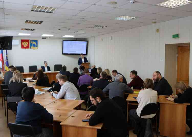 Реализацию нацпроектов и поручений президента обсудили в Миассе