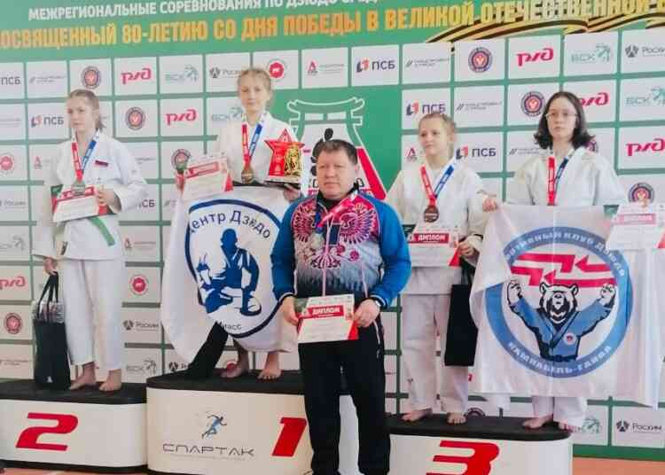 Три золотые медали привезли миасские дзюдоистки из Перми