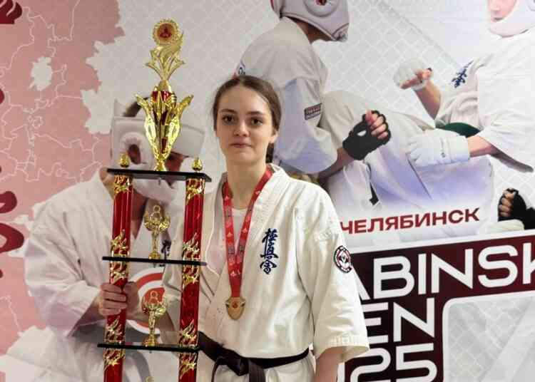 Миасская каратистка привезла кубок с турнира «Chelyabinsk Open» — 2025