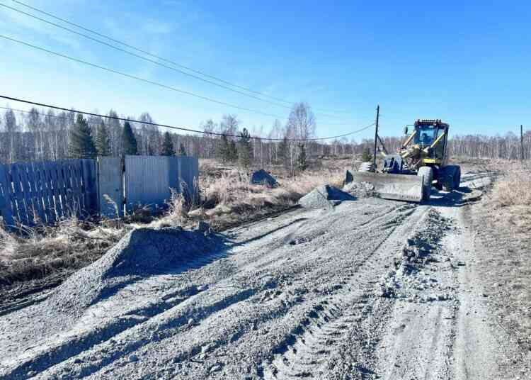 Отсыпку дорог провели в поселках Миасса