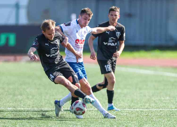 Ничья с одним из лидеров