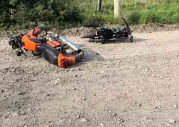 Два мотоциклиста столкнулись на дороге в Миассе