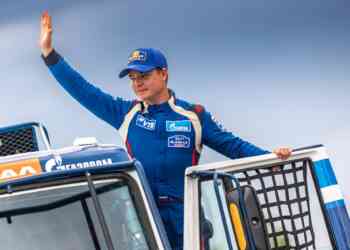 Каримов лидирует, Найман не сдается