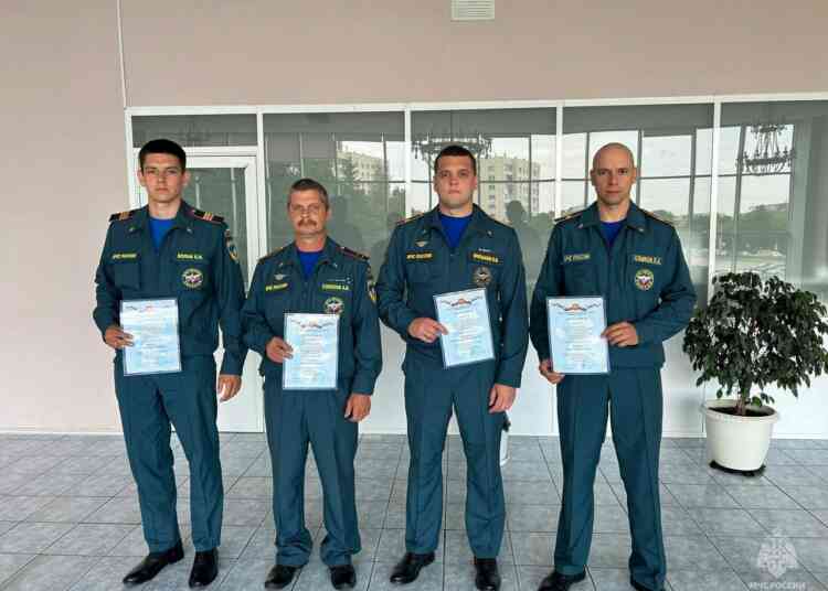 Миасские пожарные отмечены за помощь в ликвидации подтоплений в Аше