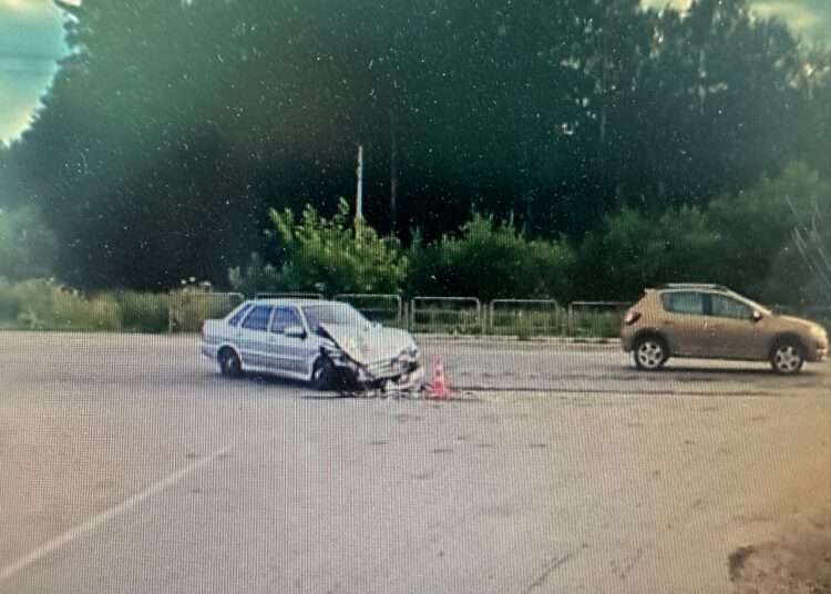 Невнимательность водителя привела к ДТП в Миассе