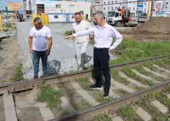 Юрий Ефименко проверил, как ведется реконструкция улицы Лихачёва