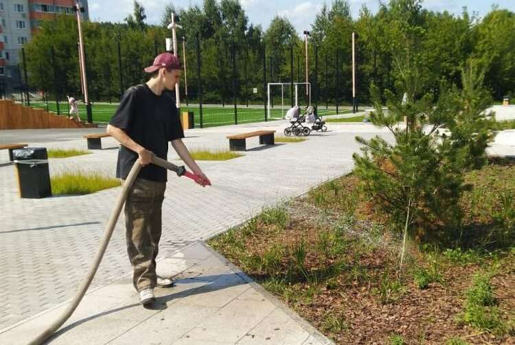 Благоустройство общественных территорий продолжается в Миассе