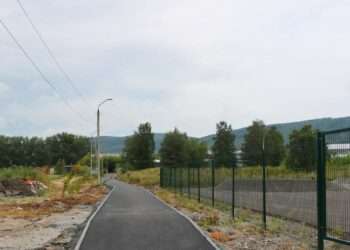 Завершается благоустройство тротуара в центральной части Миасса