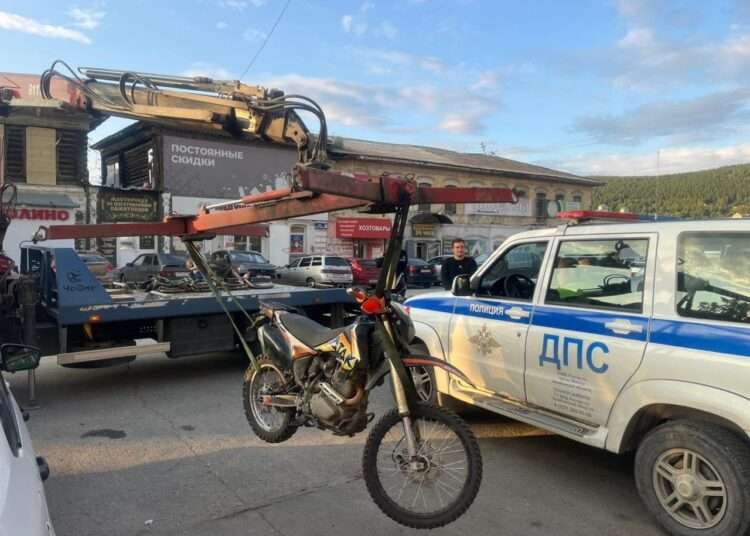 Двоих мотоциклистов-нарушителей выявили инспекторы ДПС в Миассе