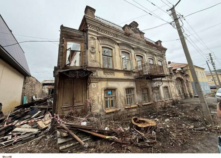 Собственника разрушенного дома купца Жарова в Миассе ждет суд