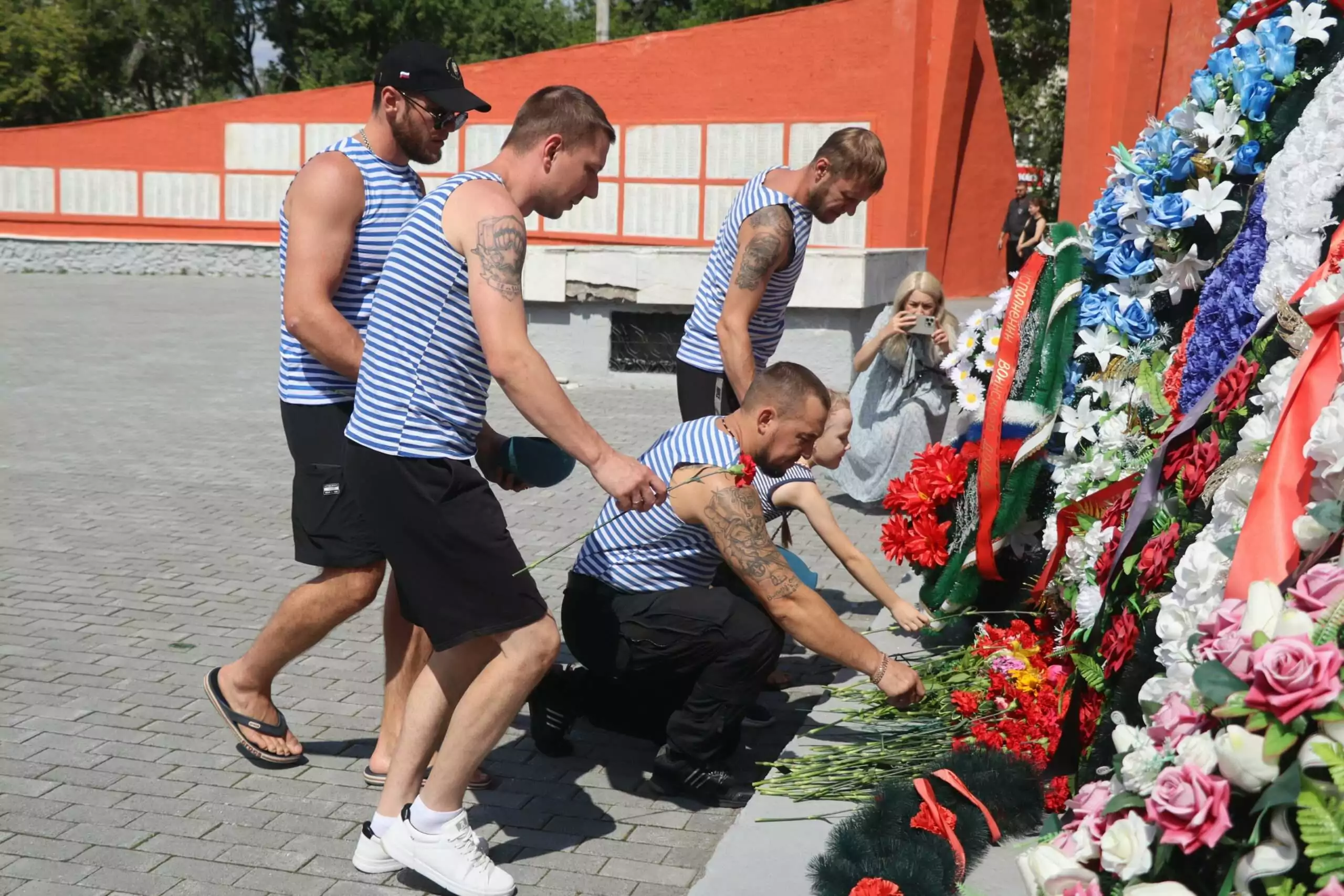 95 лет со Дня образования Воздушно-десантных войск отметили в Миассе