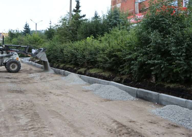 Тротуары и пешеходные зоны: где ведутся работы в Миассе?