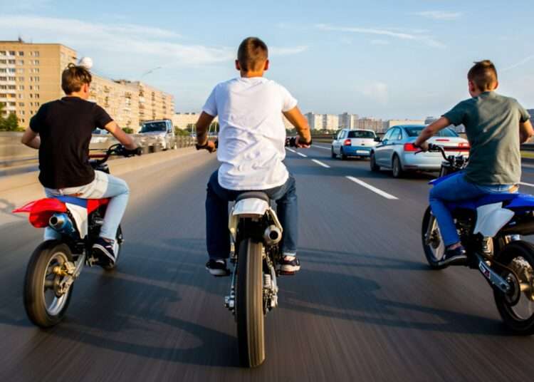 «За детей на питбайках и электросамокатах в ответе родители»