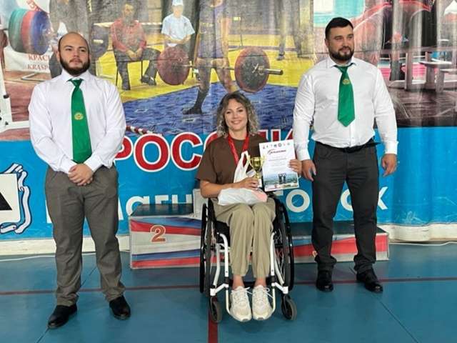 Миасские пауэрлифтеры вновь стали сильнейшими