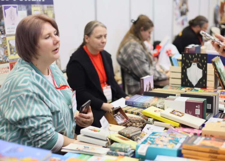 Всероссийский книжный фестиваль посетили библиотекари из Миасса