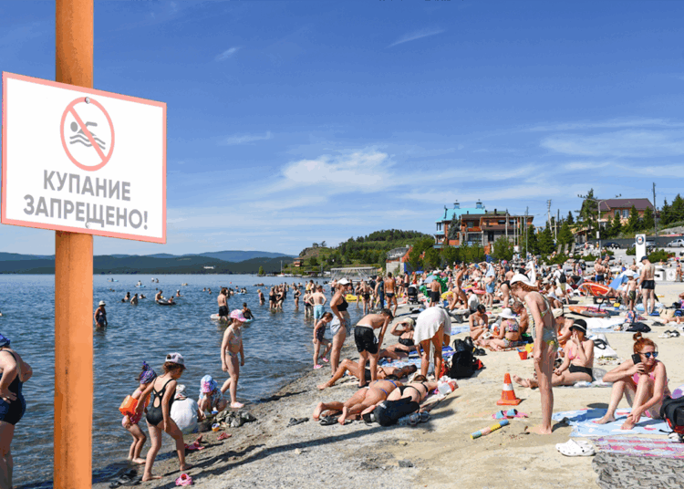 Почему городской пляж на озере Тургояк так и не был открыт для купания?
