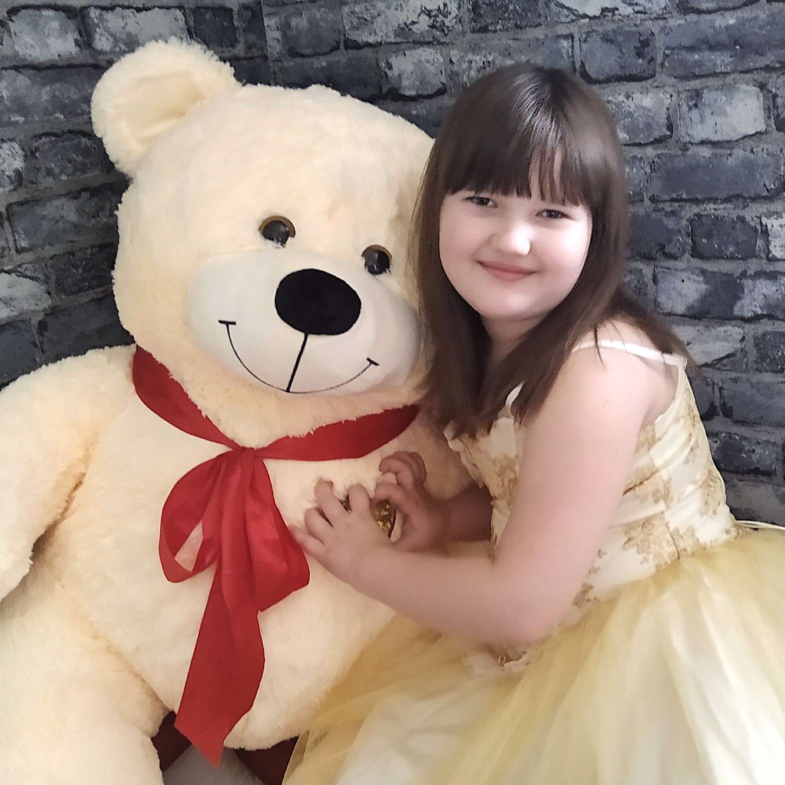 Герой и девочка