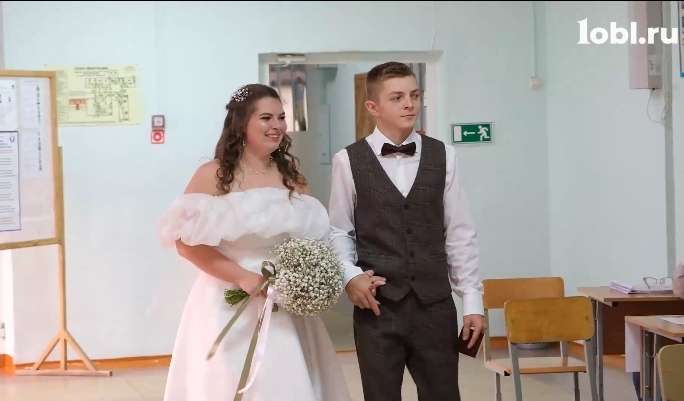 Миасские молодожены начали свадебный день с голосования