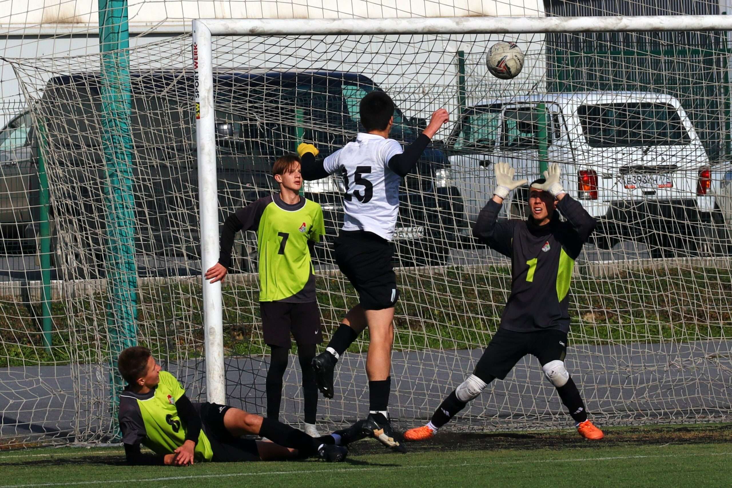 Юные миасские футболисты стали победителями областной спартакиады.