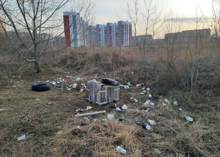 В Миассе ликвидируют стихийные свалки и готовят дороги к зиме