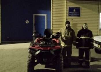 Начальник пожарной части спас раненого туриста в горах Миасса