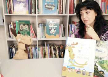 «Библиолосяш представляет»: прививать юным миасцам любовь к книгами будет лосенок