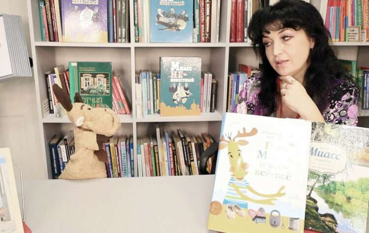 «Библиолосяш представляет»: прививать юным миасцам любовь к книгами будет лосенок