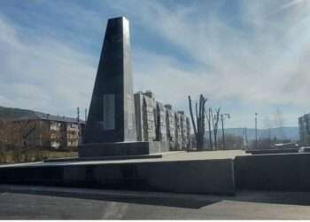 Реставрация памятника на площади Революции завершилась в Миассе