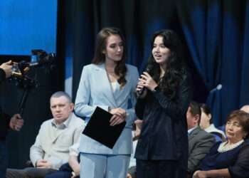 Вопрос о развитии инклюзивных пространств задала Алексею Текслеру жительница Миасса