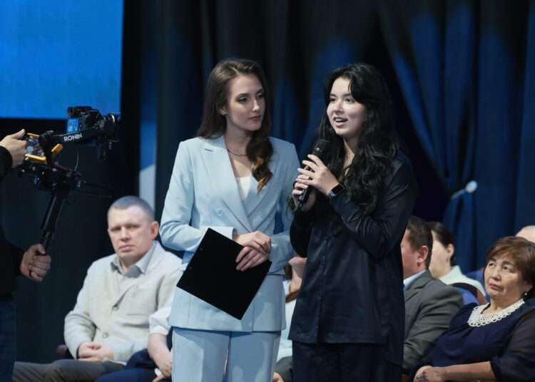 Вопрос о развитии инклюзивных пространств задала Алексею Текслеру жительница Миасса