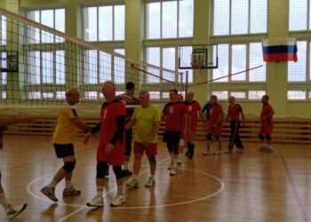 Ветераны спорта Миасса завоевали медали на соревнованиях по волейболу