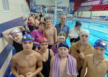 Победителями и призерами областных соревнований стали миасские пловцы