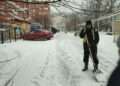 Расчистка дорог и тротуаров от снега продолжается в Миассе