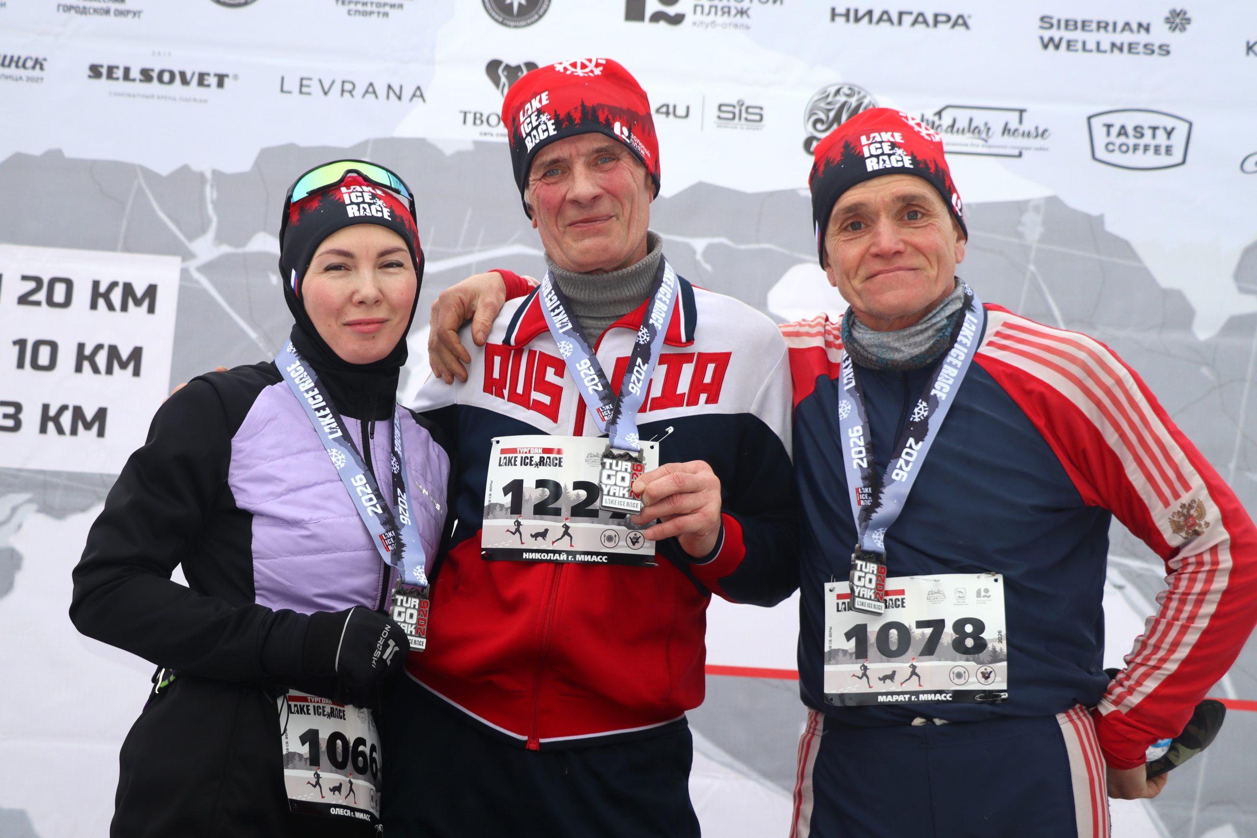 «LAKE ICE RACE»: лед и горы