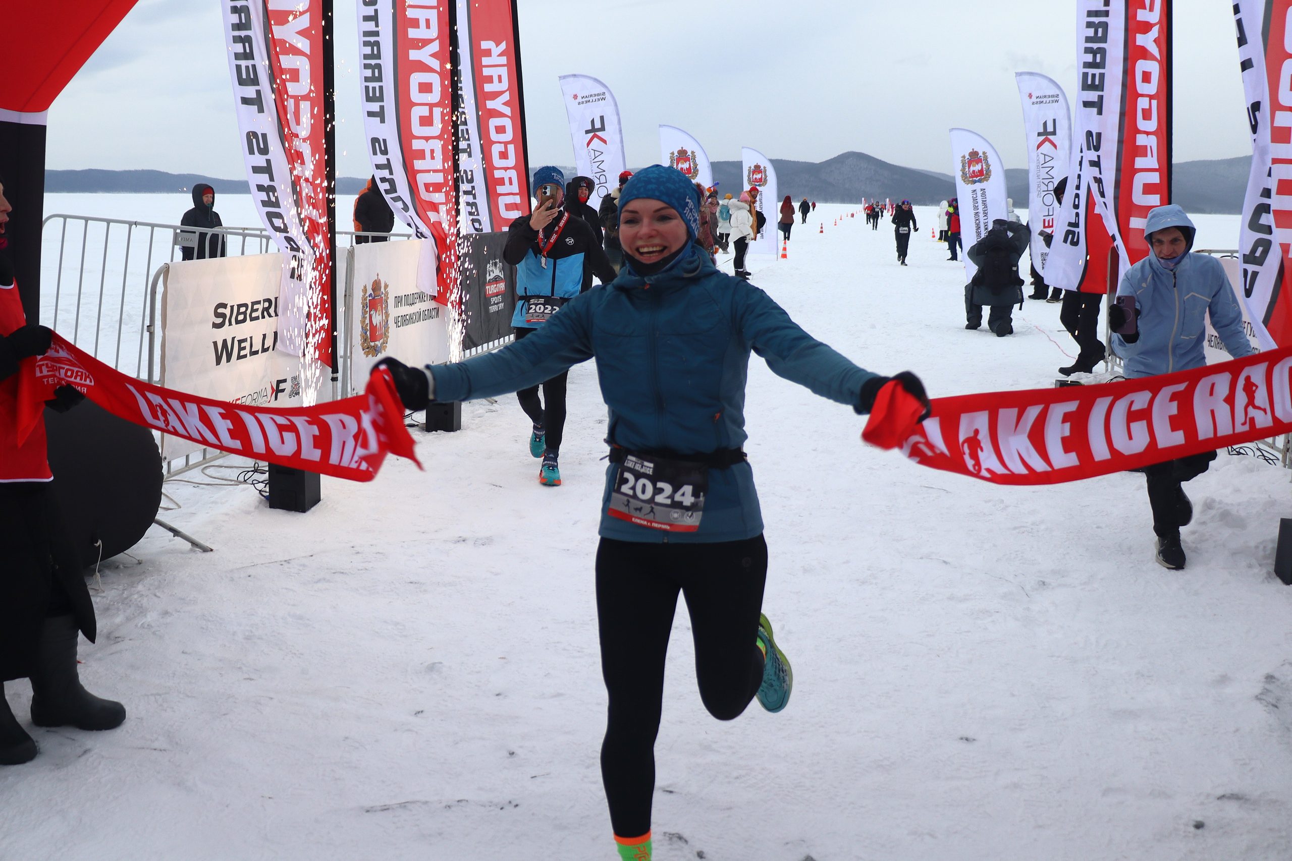 «LAKE ICE RACE»: лед и горы