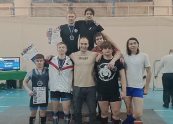 Миасские пауэрлифтеры покоряют областной пьедестал