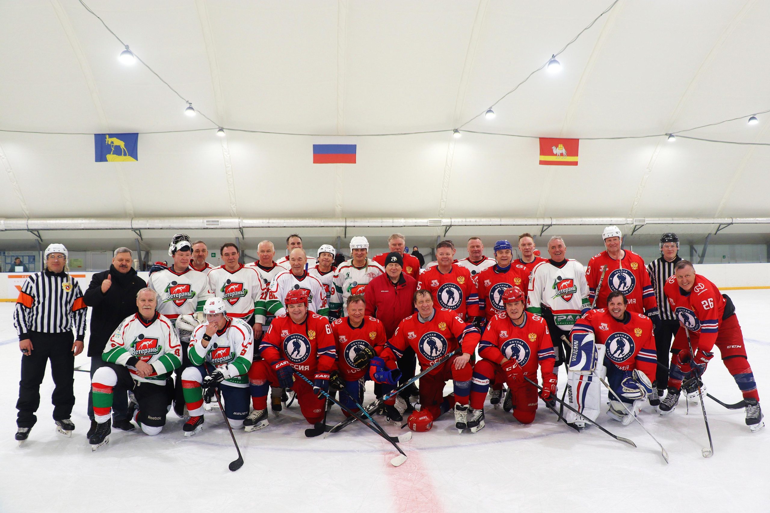 В Миассе скрестили клюшки легенды советского и миасского хоккея