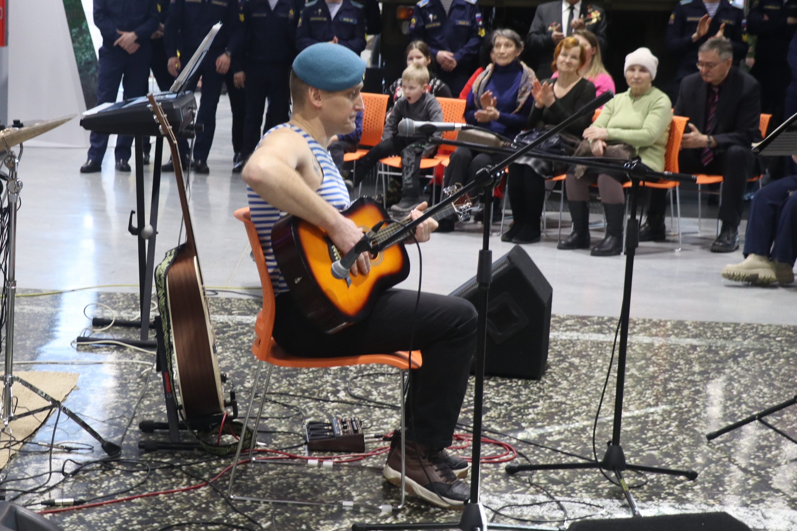 «О мужестве! О доблести! О чести!»: в музее автозавода прошел патриотический концерт